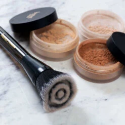 LumiMatte Blurring Finishing & Setting Powder In Medium / Tan 12 LumiMatte Blurring Finishing & Setting Powder In Medium / Tan -Skinora Store lumimatte blurring finishing setting powder in medium tan 691605